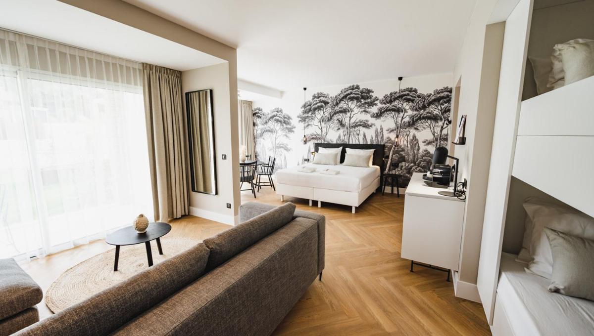 Van Der Valk Hotel Bloom サン・エギュルフ エクステリア 写真
