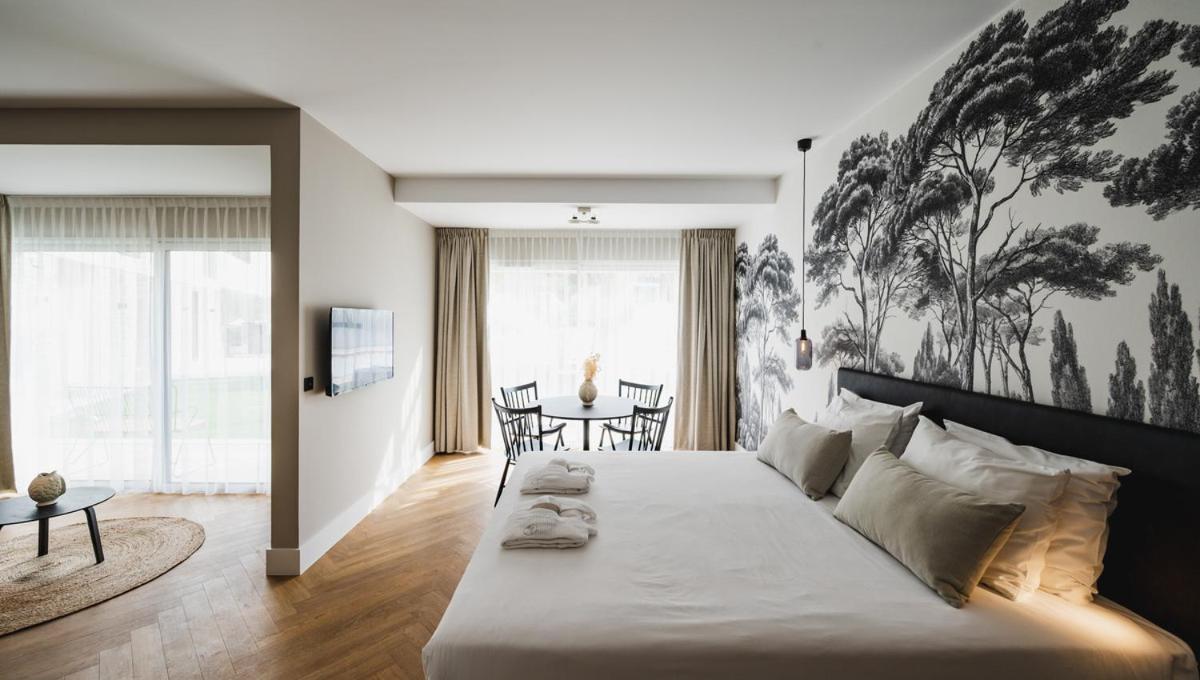 Van Der Valk Hotel Bloom サン・エギュルフ エクステリア 写真