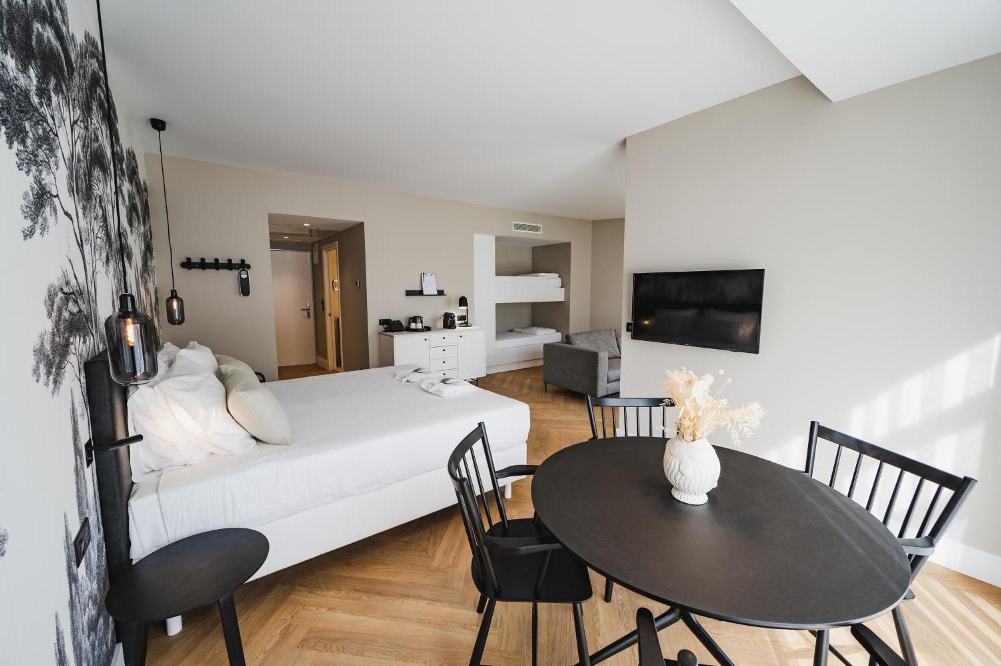 Van Der Valk Hotel Bloom サン・エギュルフ エクステリア 写真