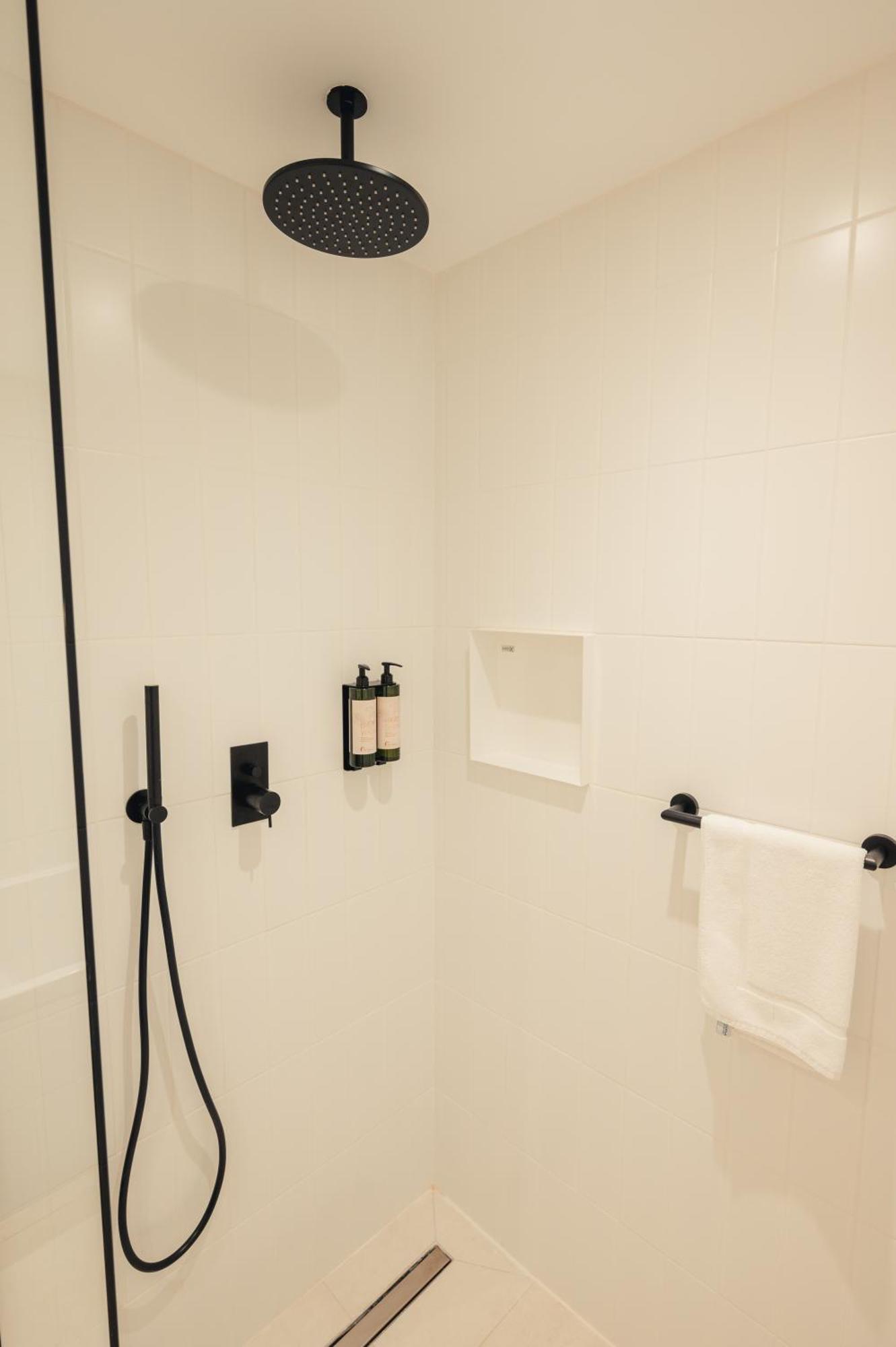 Van Der Valk Hotel Bloom サン・エギュルフ エクステリア 写真