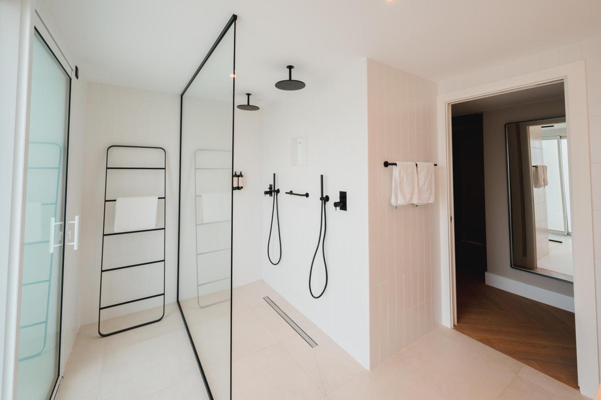 Van Der Valk Hotel Bloom サン・エギュルフ エクステリア 写真